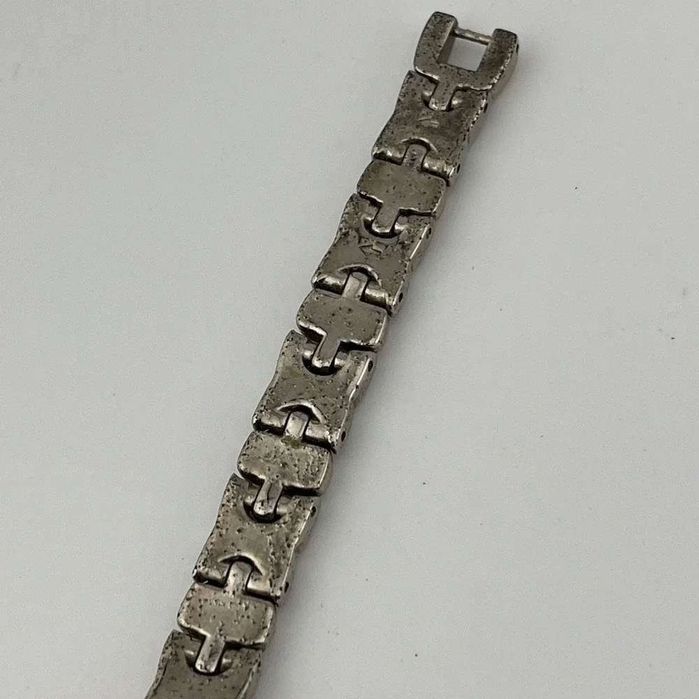 Avon Watch Women 22mm‎ Case Two Tone Heart 6.5